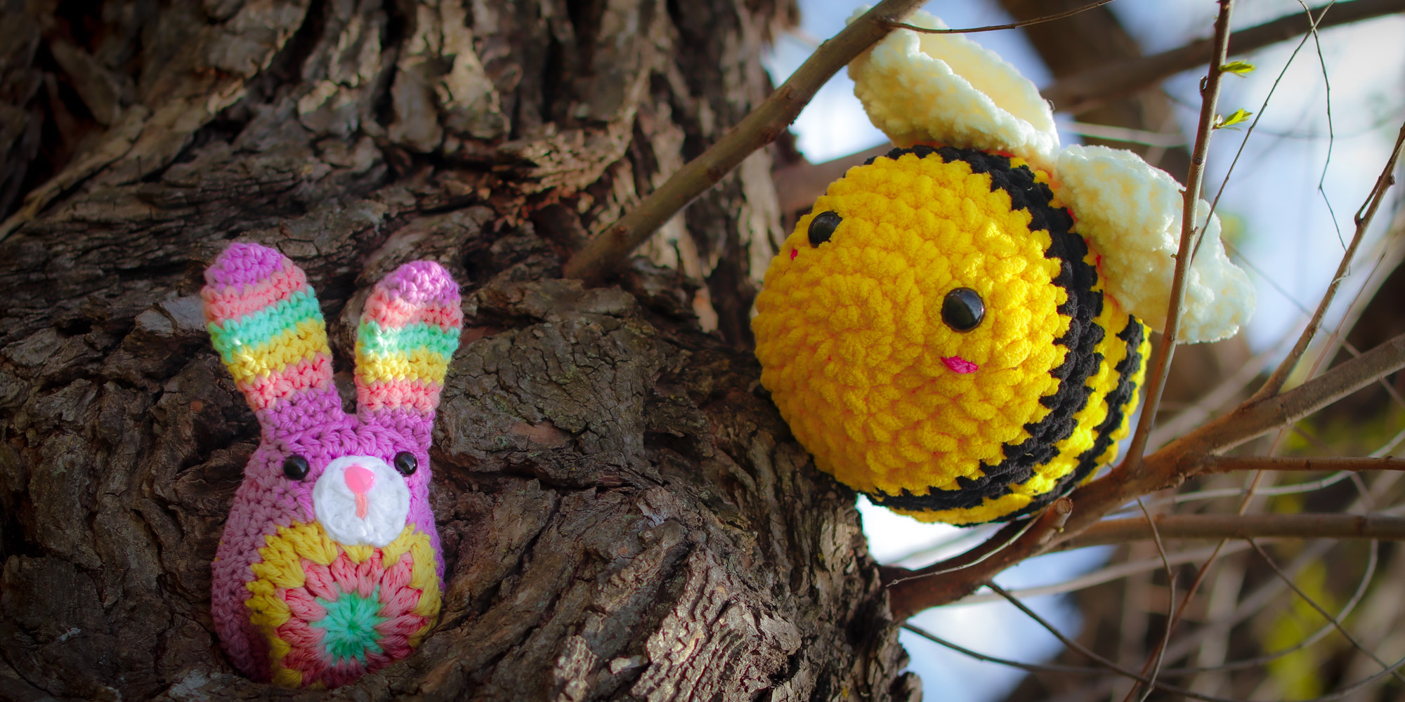Springing forth from a knot in a branch, this bunny epitomizes the emergence of spring. Perfect for a launch of a new spring line, adding in the bee re-enforces that idea. 